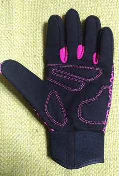 012-glove.jpg