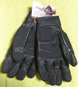 014-glove.jpg