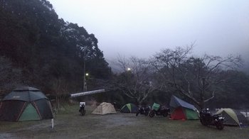 031-camp.jpg